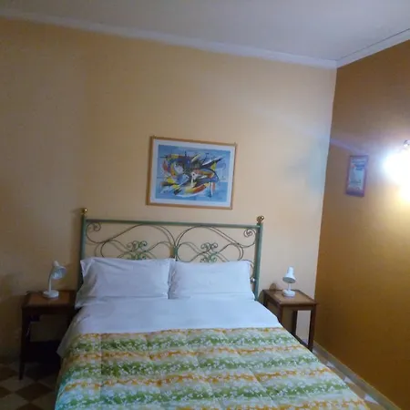 Ortigia Basic -Locazione Turistica Bed & Breakfast Syracuse