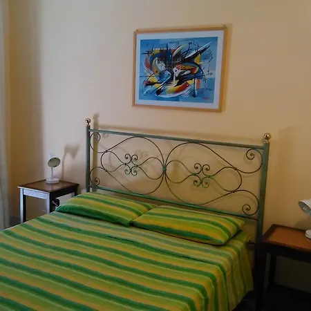 Ortigia Basic -Locazione Turistica Bed & Breakfast Syracuse