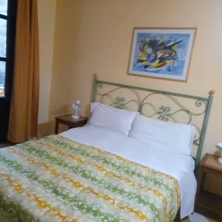 Ortigia Basic -Locazione Turistica Bed & Breakfast Syracuse