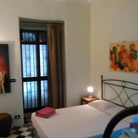 Ortigia Basic -locazione Turistica Panzió Szirakúza